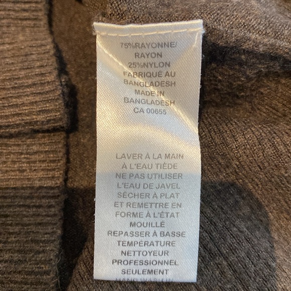 Two-piece cardigan and knitted tank top by Reitmans in size small - Picture 7 of 11